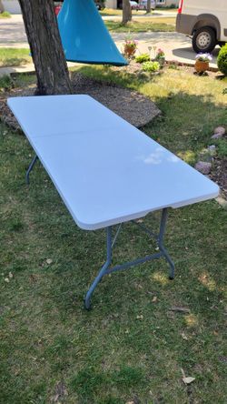 NEW! ONLY SALE! FOLDING TABLE WHITE AND BLACK 6'