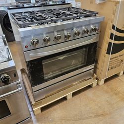 36 inch wide stove brand new in box with 6 burners