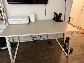 Gaming desk