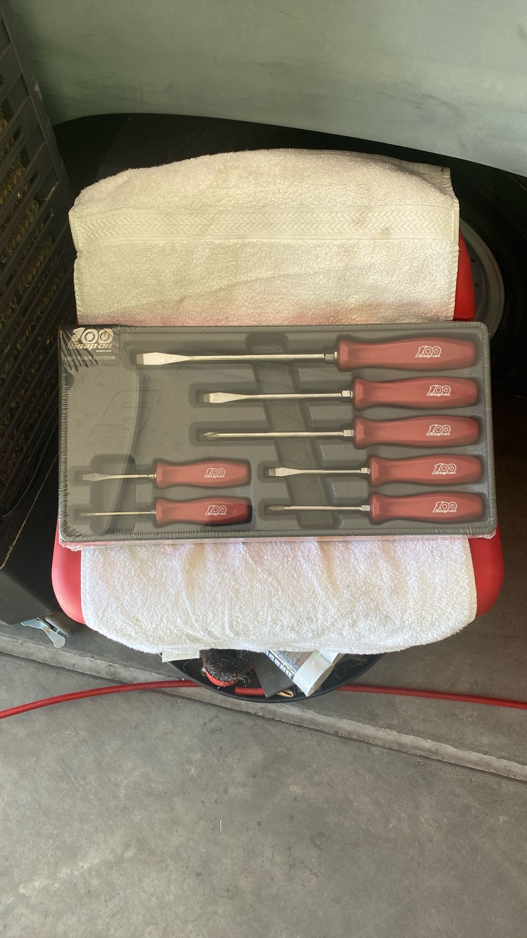 brand new 100 aniversary 100 years edition red screw drivers set unopened package