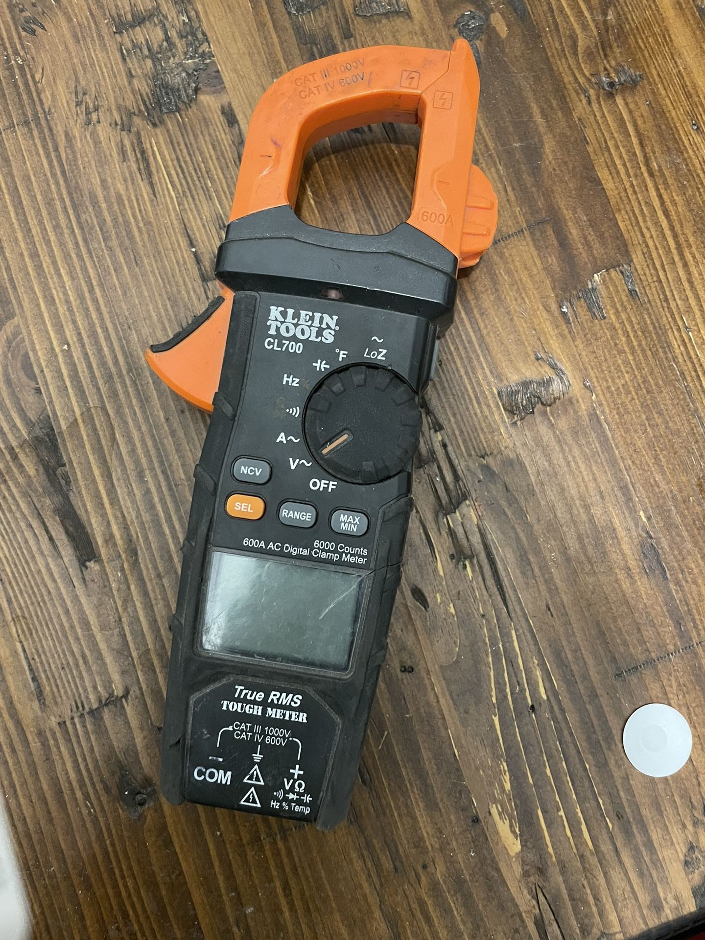 digital clamp meter
