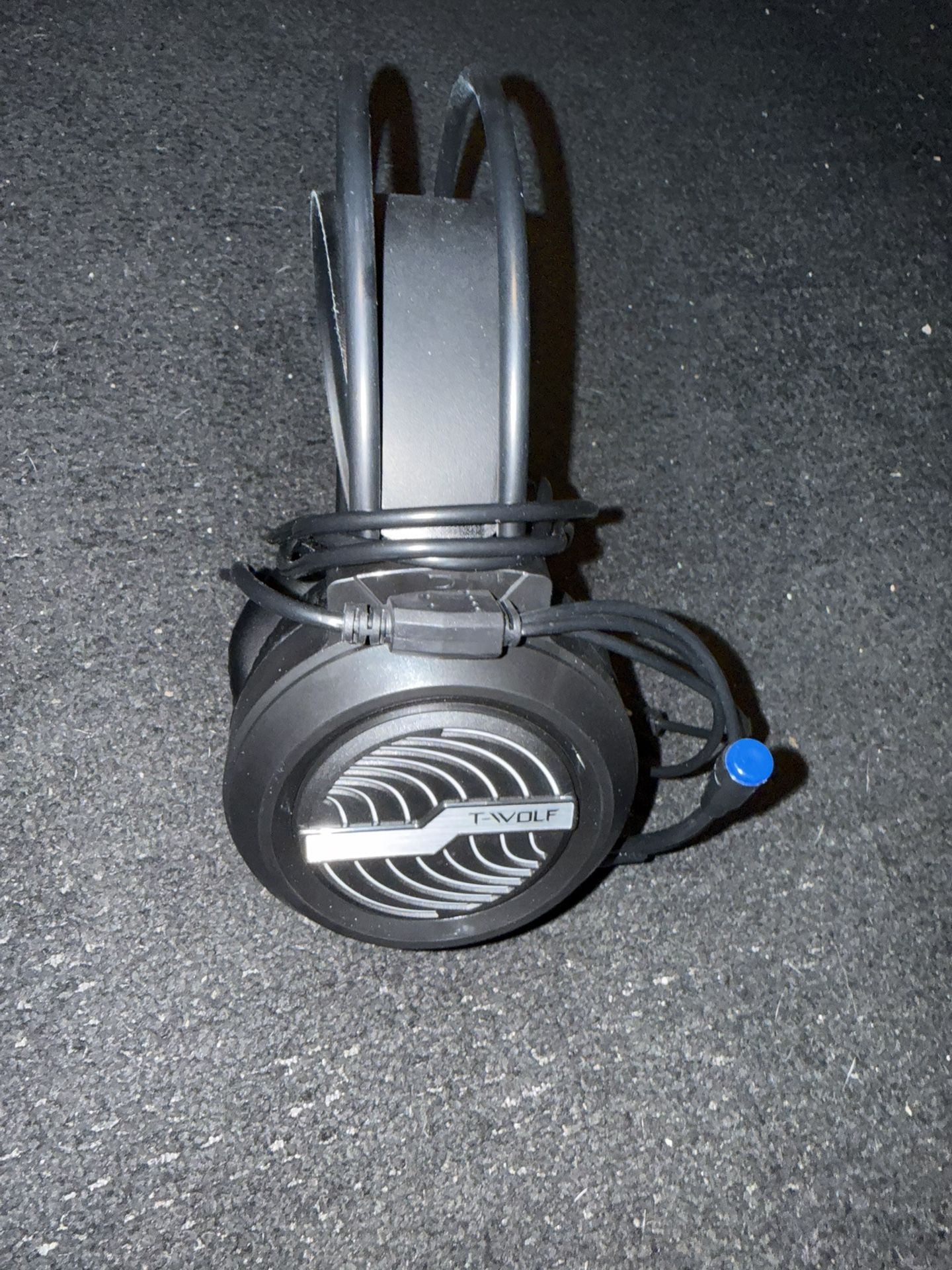 T-WOLF RGB Gaming Headset — Black, Wired, Color-Changing Lights