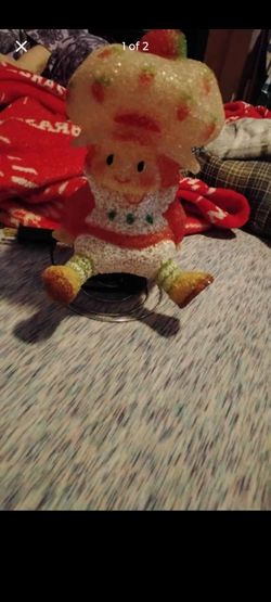 Strawberry Shortcake Light-Up Figure