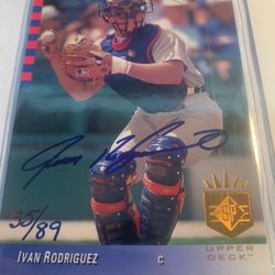 IVAN RODRIGUEZ AUTOGRAPH #35/89 UPPER DECK SPA BUYBACK