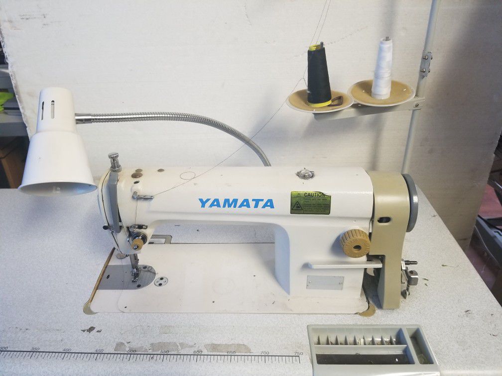 Sewing machine Industrial 