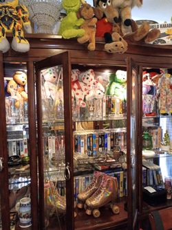 Huge estate sale 30000 antiques and collectibles 3000 comics 8000 sports magazines artwork