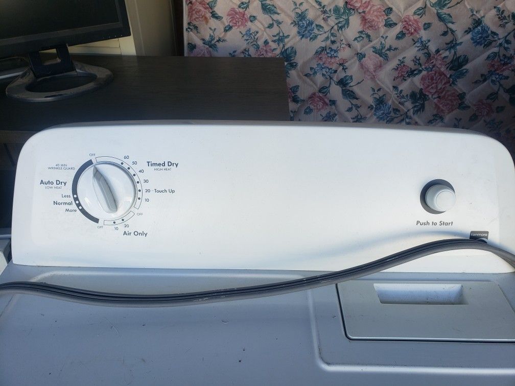 Kenmore Series 100 Dryer for Sale in Kingsburg, CA OfferUp