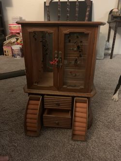 Antique jewelry box also a music box