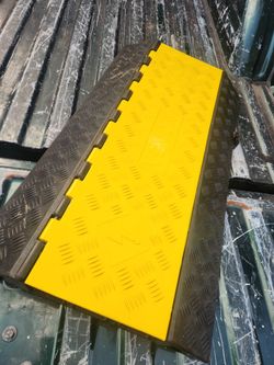 Vevor 3 Cable Protector Ramp