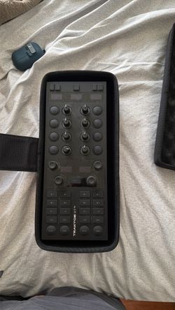 Traktor X1 MK3 with case