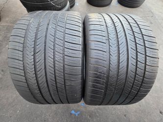 2 USED TIRES MICHELIN 305/35/20