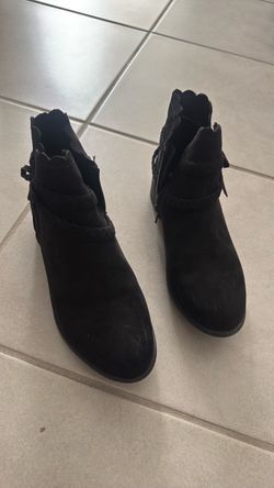 Girls used boots size 3