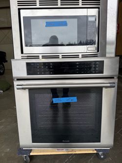 Thermador convection oven and microwave