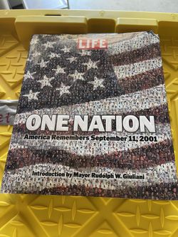 LIFE ONE NATION Remembering 911 Book