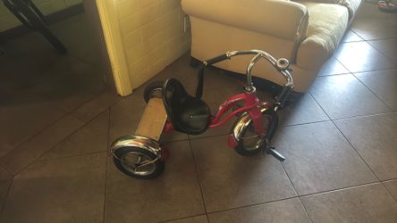 Schwinn Roadster Tricycle