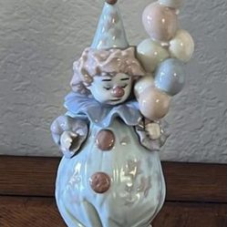 Lladro Littlest Clown 🌷Please see my other items offered 🙏
