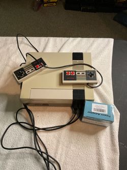 1985 Nintendo NES PRE OWNED