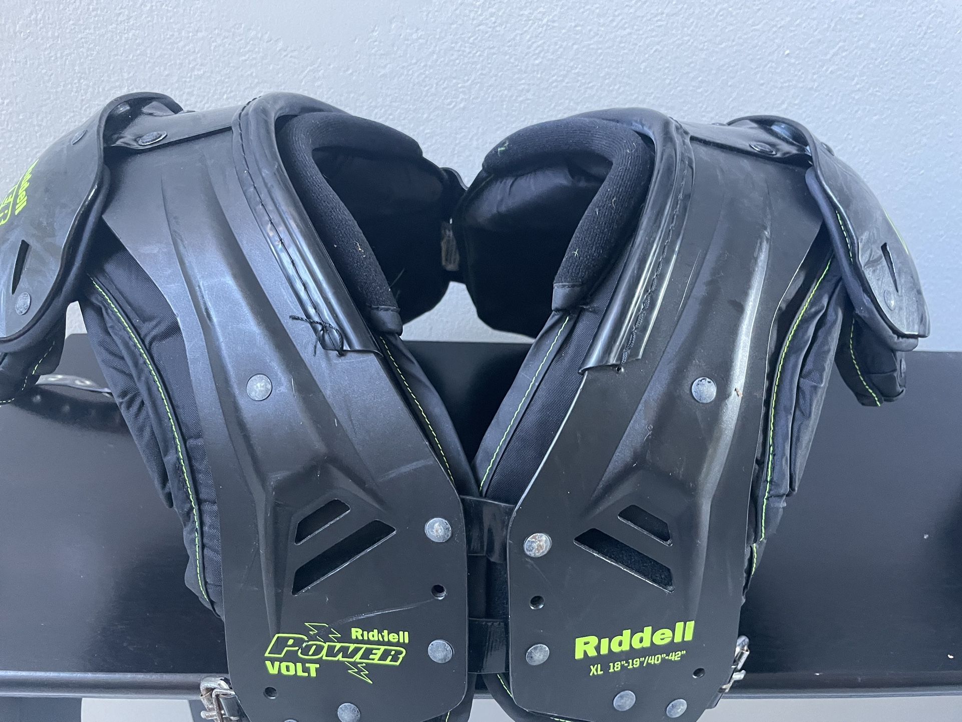 Riddell Surge Adult  Football Shoulder Pads