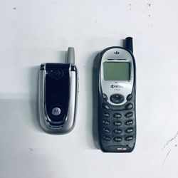 Lot of 2 Vintage Motorola V600 & Kyocera 2135 Phone 