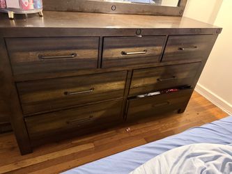 Dresser with mirror and lights