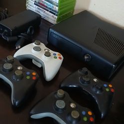 Xbox 360 Slim W/ Controllers And Games! GTA NFS Forza RDR Fifa Madden
