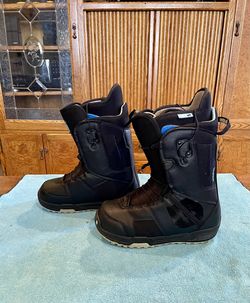 Burton Mint Women’s Snowboard Boot size 6