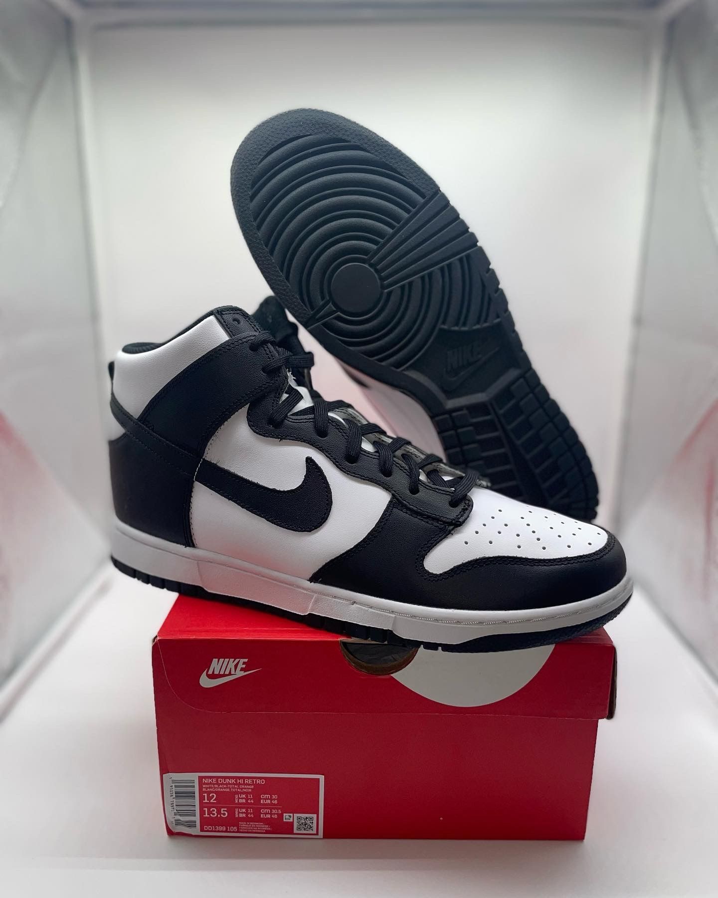 DS Black And White Dunk Highs Sz 12