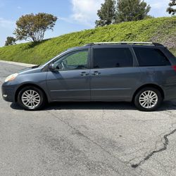 2008 Toyota Sienna