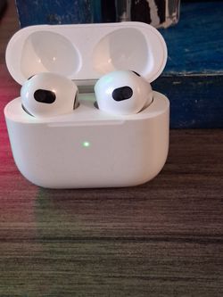 Apple Airpods 3rd Gen With Lightning Charging Case