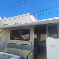 Fleetwood Coronado 30H