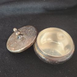 Barker Ellis silver-plated lidded trinket box