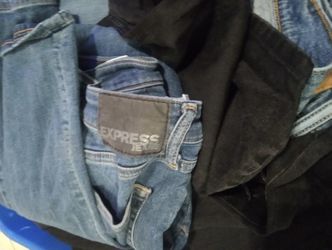 Tote Of Mixed Bottoms