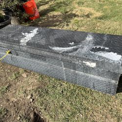 Truck tool box