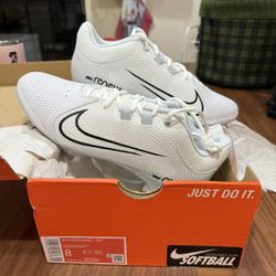  Nike Women's Hyperdiamond 4 Pro Metal Fastpitch Softball Cleats