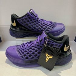 NIKE KOBE 3 LOW PROTRO X FC BARCELONA “BLACK GOLD METALLIC”