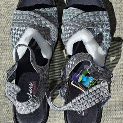 Sketchers Silver Cali Sandals 