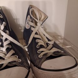 Original Navy CHUCK TAYLOR size 10