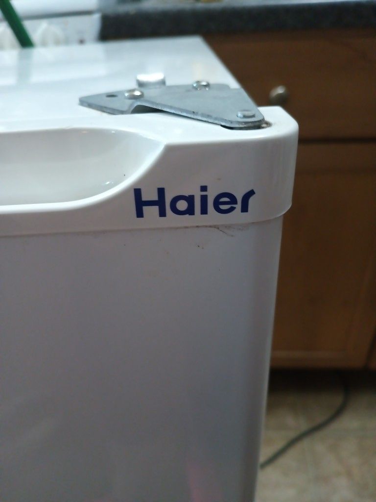 Haier Mini Fridge 