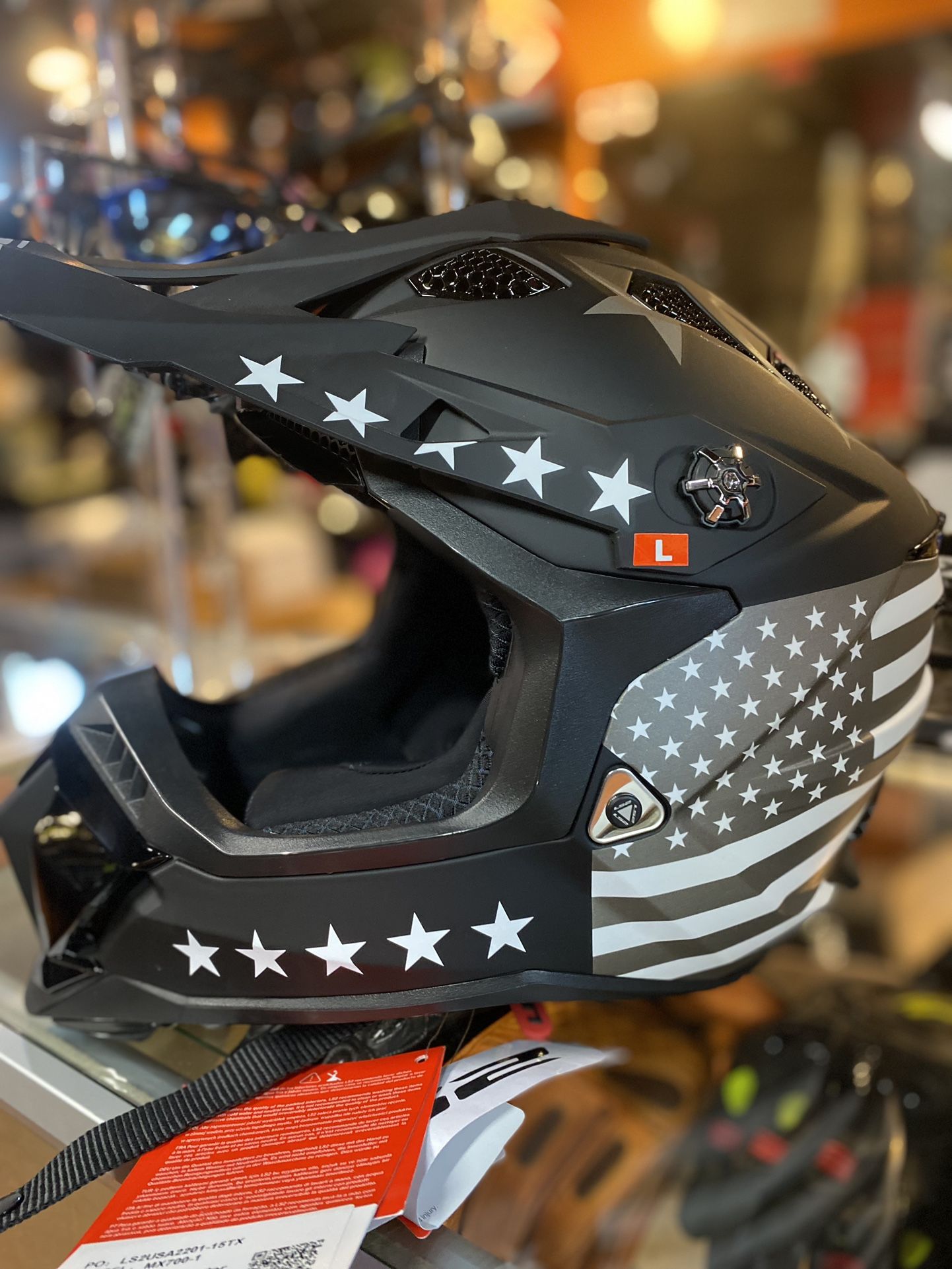 smith aspect helmet i ox goggles I/O MAG Snow – ChromaPop Everyday Blue Mirror, Black CUSTOM BUILT PENN JIGMASTER Shoulder Strap Length:Adjustable large spherical ChromaPop lens City Ride