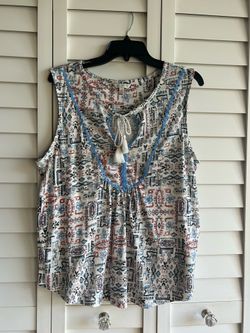 Women’s New Lucky Brand Top
