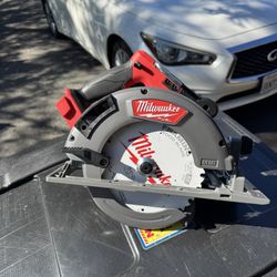 Milwaukee Circular Saw