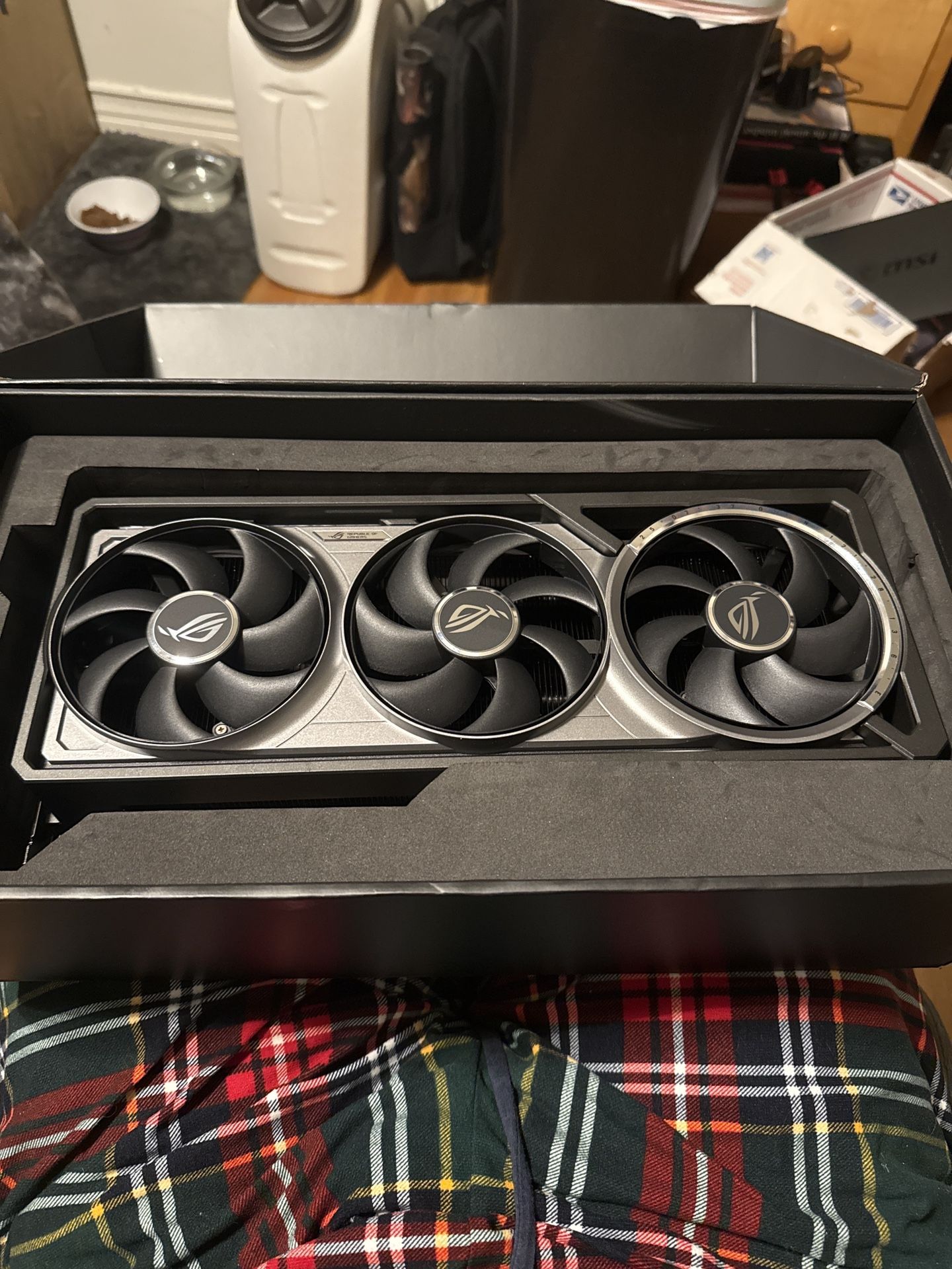 ASUS ROG Astral RTX 5080 – Open Box /tested