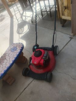 Works good starts rite up...briggs straton.. lawnmower...