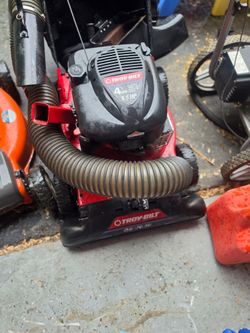 Leaf sucker/chipper