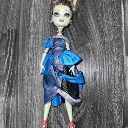 Monster High Frankie Stein Threaderella Doll