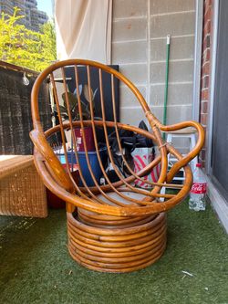 Wood rocking/swivel chair