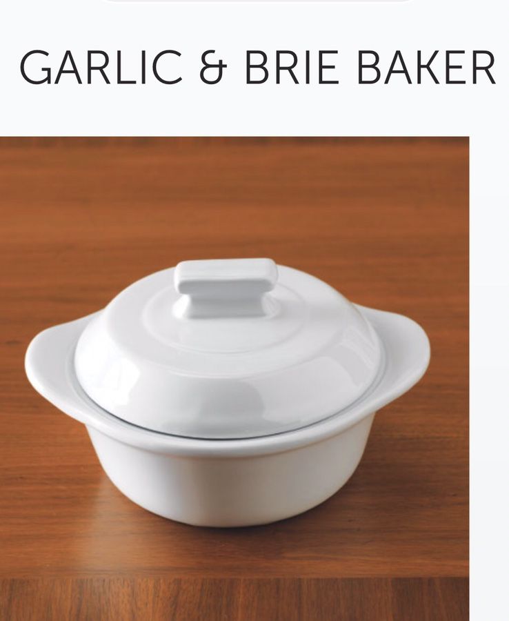 Pampered Chef Garlic & Brie Baker