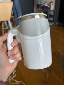 Self-Stirring Heated Mug