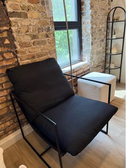 Black armchair/accent chair