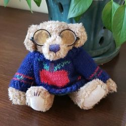Boyds Bears wearing "apple" cardigan & glasses 1990-98 collection